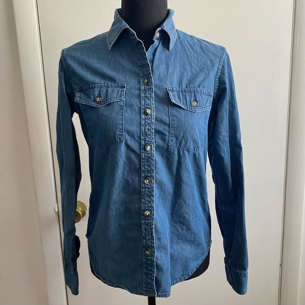 Banana Republic Extra Small Denim Button Up Shirt
